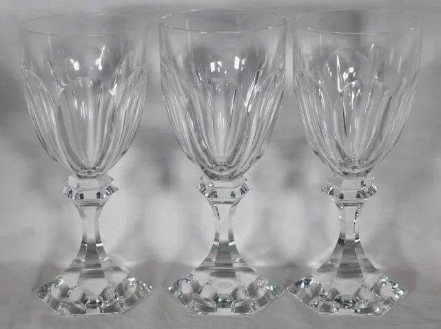 série de 11 Verres à eau modèle CHAMBORD de la cristallerie de St LOUIS