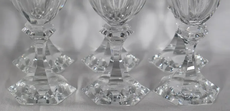 Série De 12 Verres à vin rouge  Saint Louis Modèle Chambord