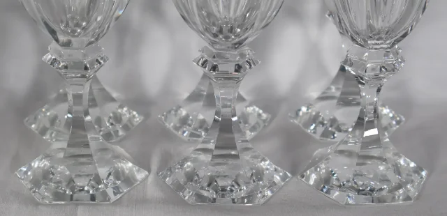 Série De 12 Verres à vin rouge  Saint Louis Modèle Chambord