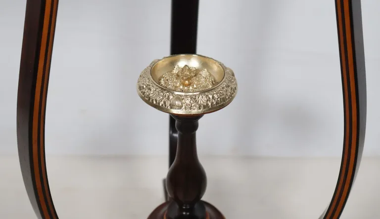 MESA DE TRABAJO DEL PERIODO DE CARLOS X