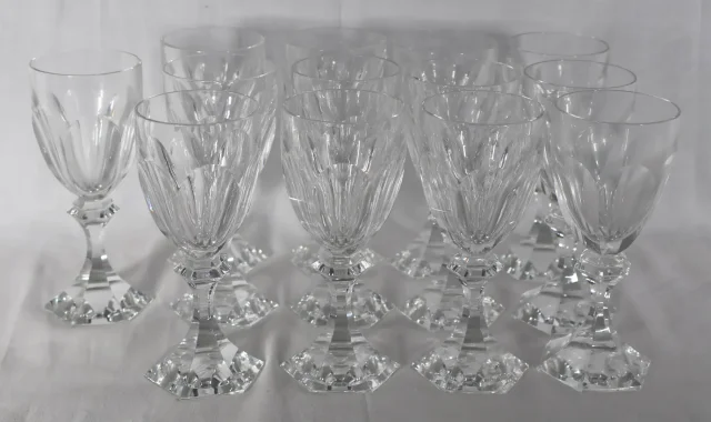 Série De 13 Verres à vin blanc Saint Louis Modèle Chambord