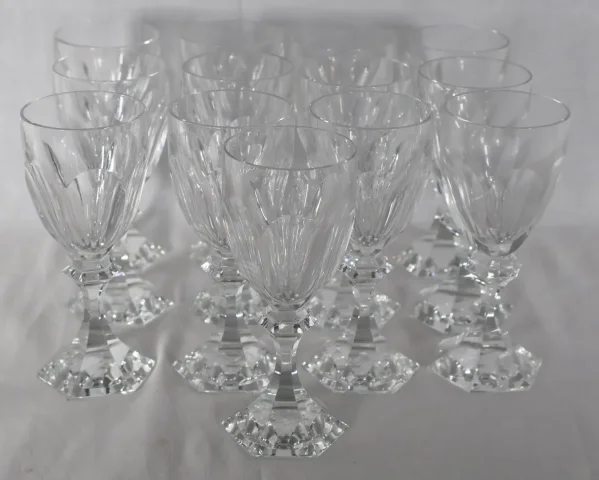 Série De 13 Verres à vin blanc Saint Louis Modèle Chambord