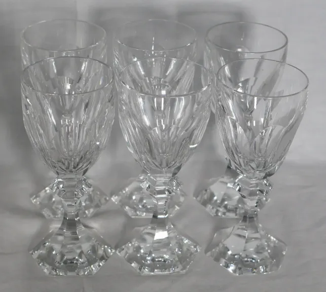 Série De 13 Verres à vin blanc Saint Louis Modèle Chambord