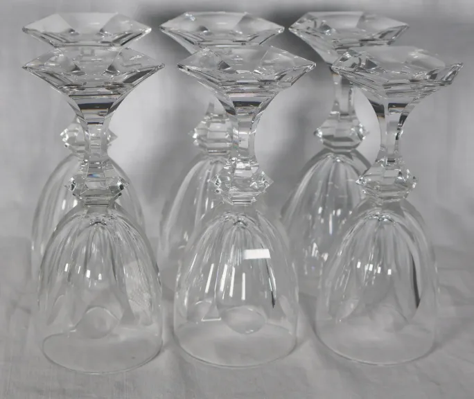 Série De 13 Verres à vin blanc Saint Louis Modèle Chambord