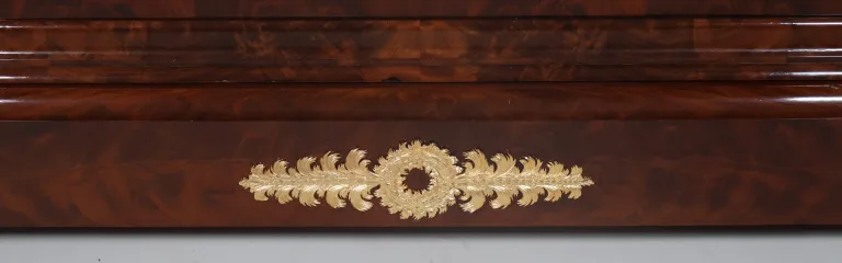Commode en acajou époque restauration Alexandre Maigret
