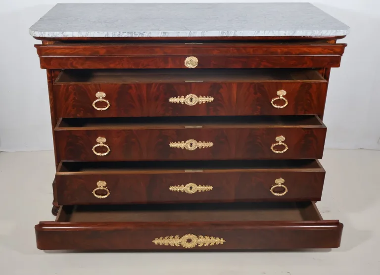 Commode en acajou époque restauration Alexandre Maigret