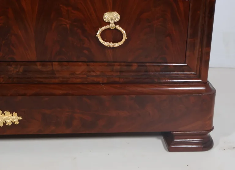 Commode en acajou époque restauration Alexandre Maigret