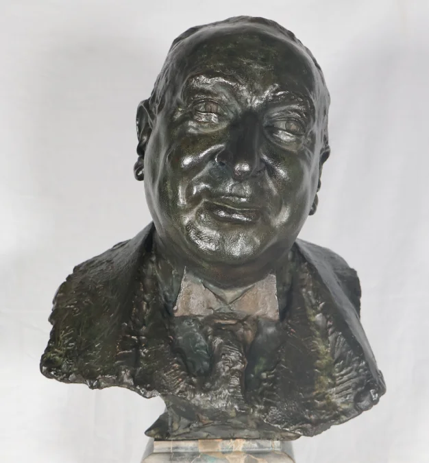 青铜半身像 签名：ALEXIS RUDIER