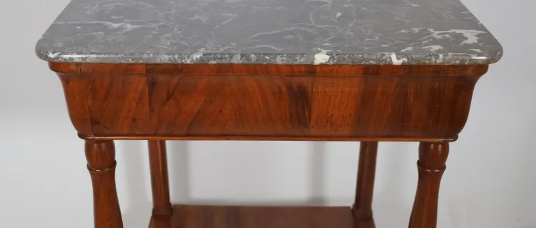 Meuble d’appoint noyer époque restauration