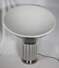 Lampe Taccia Flos datant des années 70