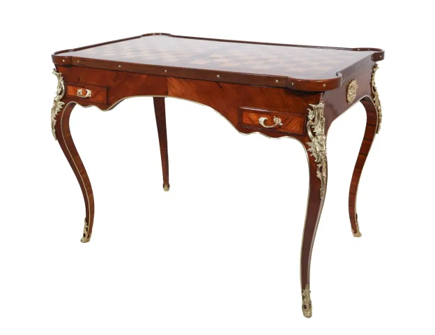 Table tric-trac en bois de rose et amarante – Époque Louis XV
