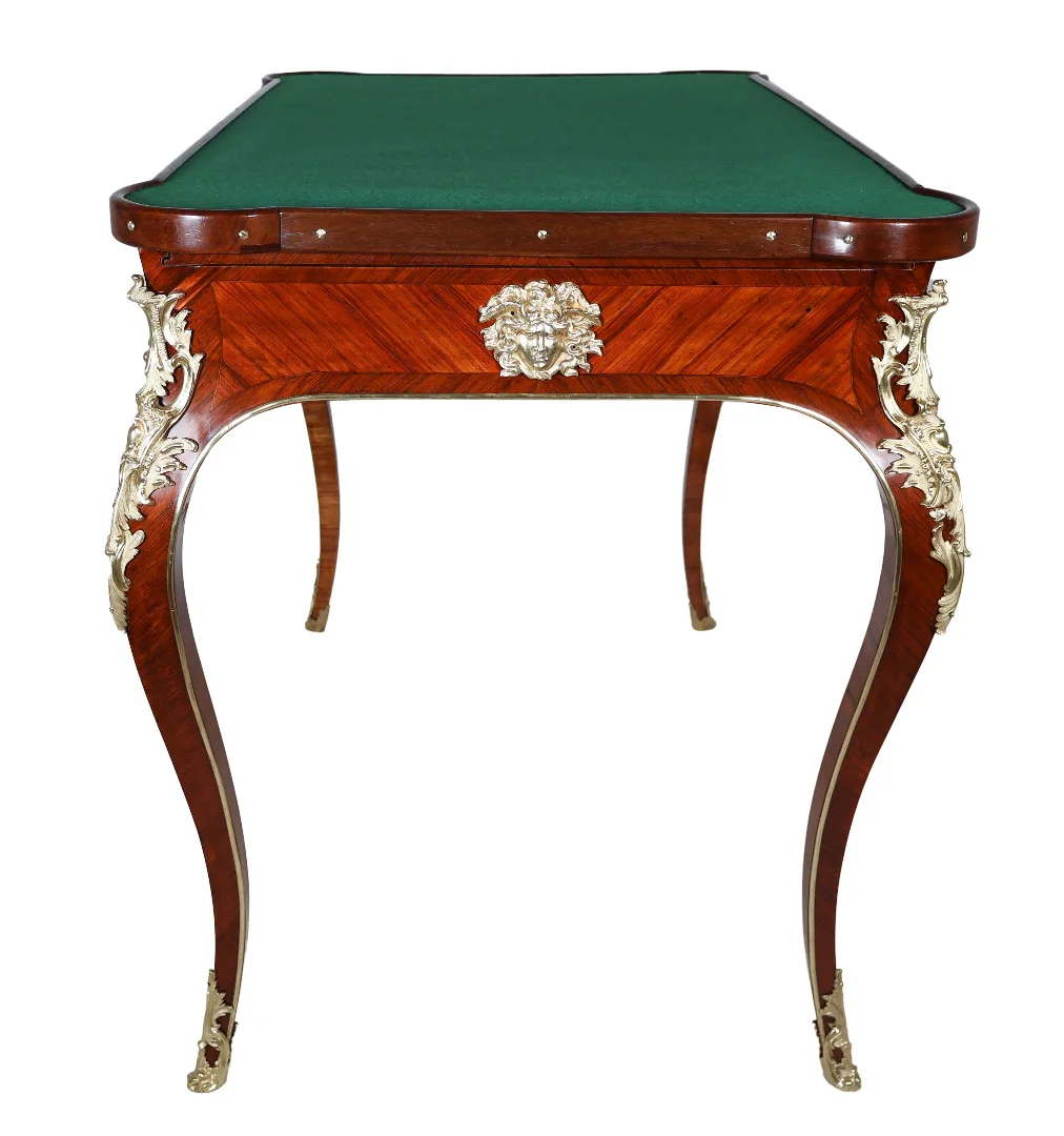TRIC TRAC-TISCH AUS DER LOUIS XV-ZEIT