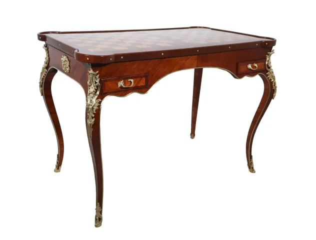 Table tric-trac en bois de rose et amarante – Époque Louis XV