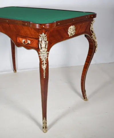 Table tric-trac en bois de rose et amarante – Époque Louis XV