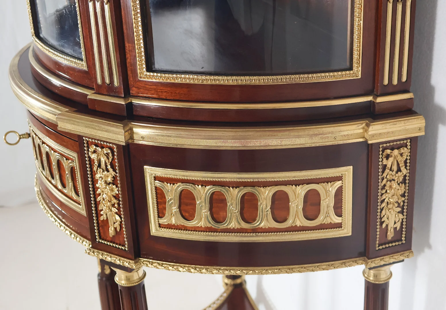 Vitrine, Paul Sormani zugeschrieben