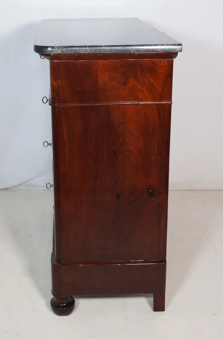FRENCH RESTAURATION PERIOD  CHEST OF DRAWERS