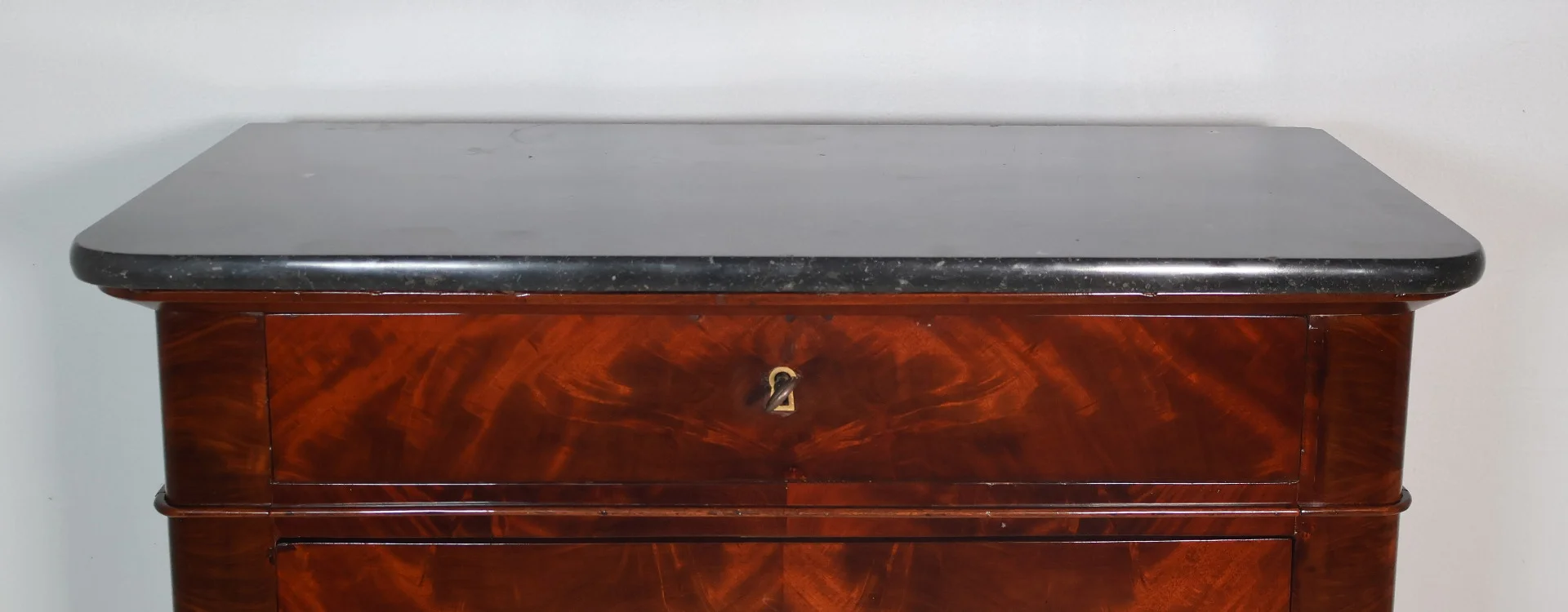 FRENCH RESTAURATION PERIOD  CHEST OF DRAWERS