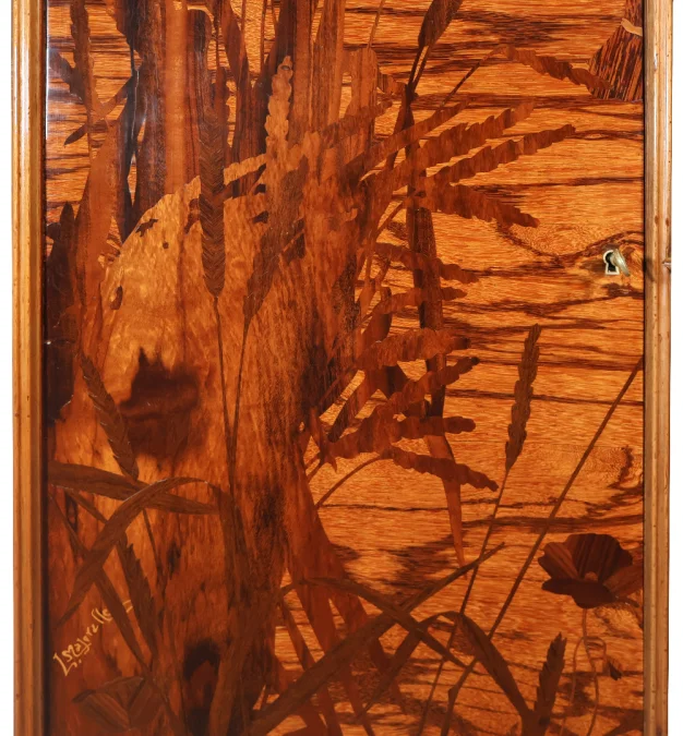 Jugendstil-Schrank