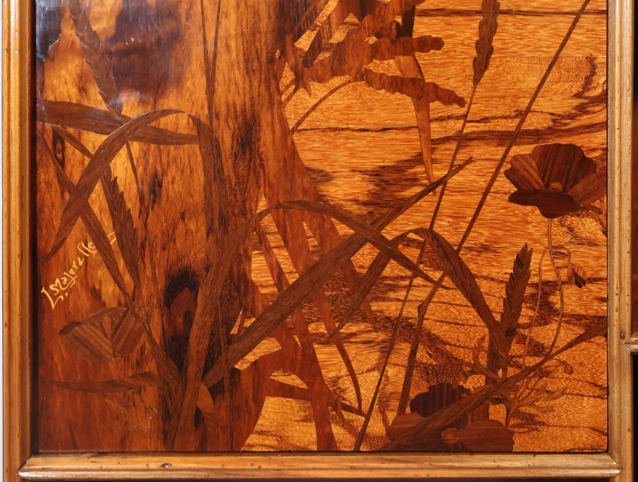 Jugendstil-Schrank