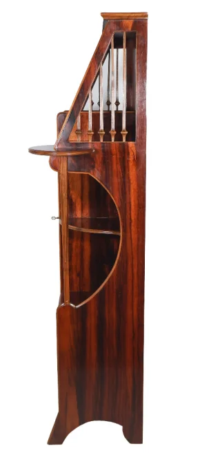 Jugendstil-Schrank
