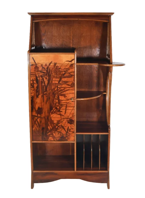 Jugendstil-Schrank