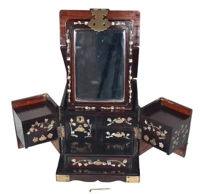 Шкатулка для драгоценностей