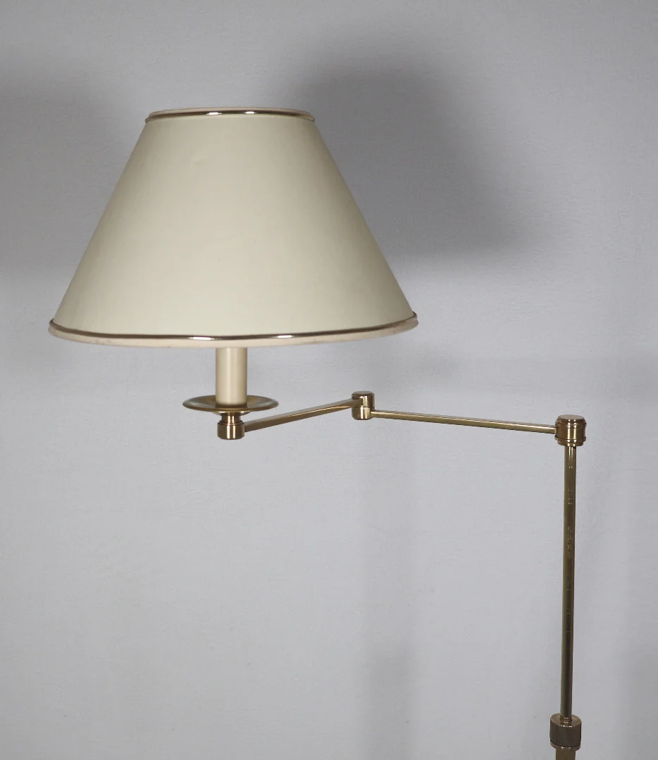 Lampadaire liseuse en bronze doré Maison Baguès, années 1970
