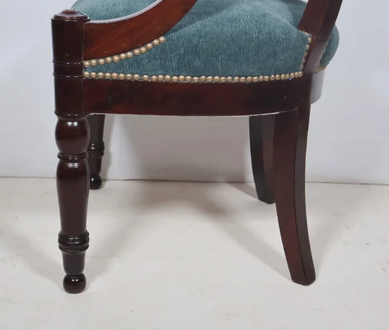 Fauteuil de bureau en acajou époque Restauration — Très bon état