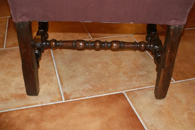 PAAR VAN 18DE C LOUIS XIII ARMSTOELEN VAN DE STIJL