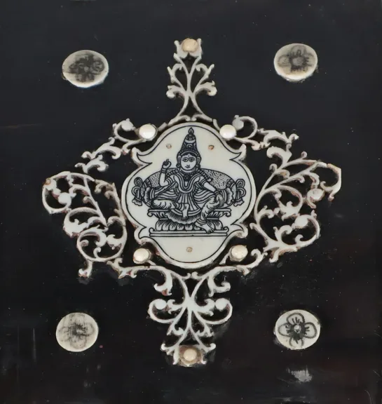 ANGLO INDIAN BOX