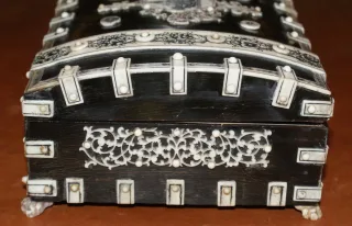 ANGLO INDIAN BOX