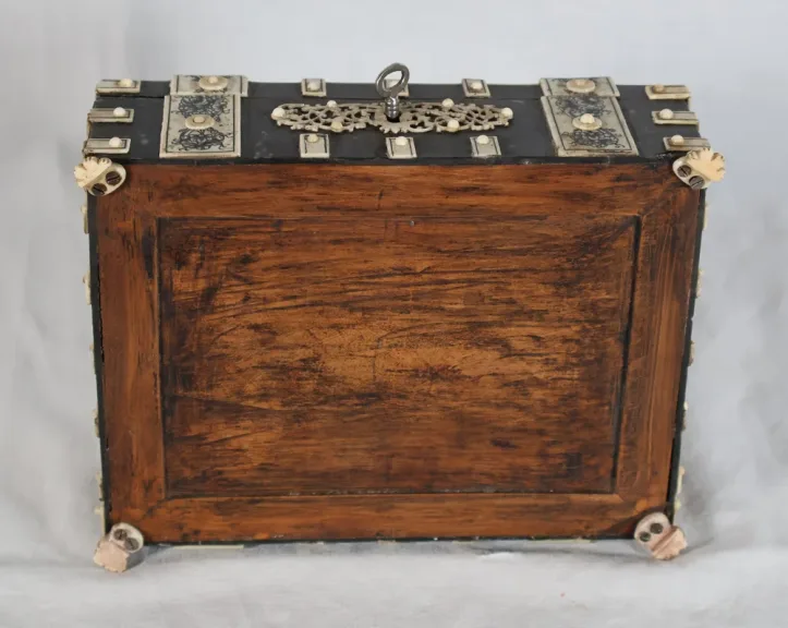 ANGLO INDIAN BOX