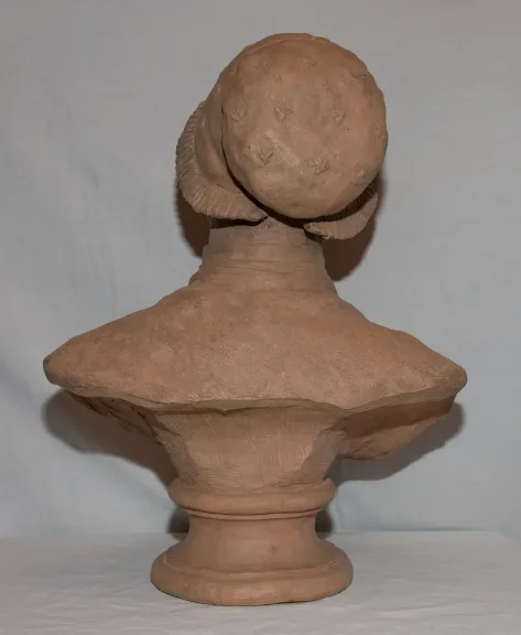 Buste en Terre signé R. Chassaigne et daté 1881