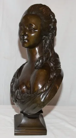 BRONZE BUST OF THE COUNTESS OF BARRY AFTER PAJOU