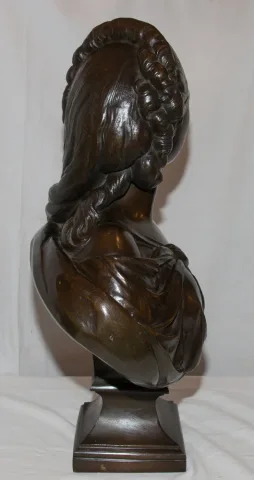 BRONZE BUST OF THE COUNTESS OF BARRY AFTER PAJOU