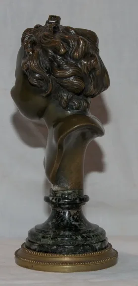 Buste d'enfant en bronze signé Clodion début 19ème siècle