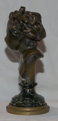 Buste d'enfant en bronze signé Clodion début 19ème siècle
