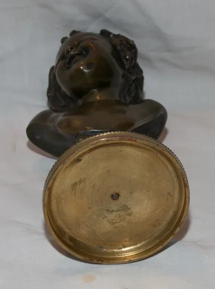 Buste d'enfant en bronze signé Clodion début 19ème siècle