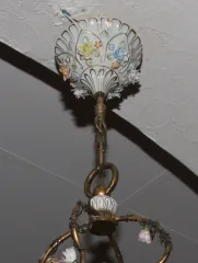 CAPODIMONTE PORZELLAN UND METALLLICHT
