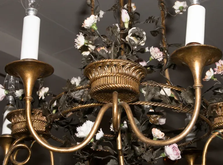CAPODIMONTE PORZELLAN UND METALLLICHT