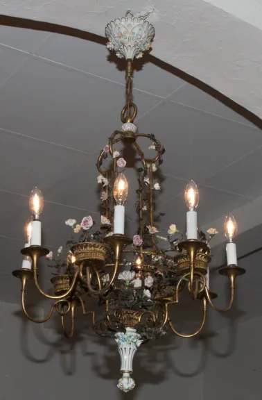 CAPODIMONTE PORZELLAN UND METALLLICHT