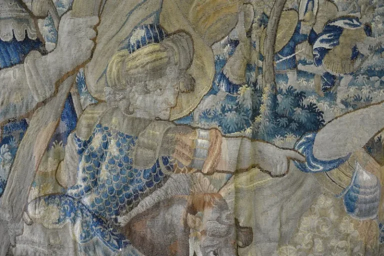 Prise d’une ville – Tapisserie d’Aubusson 17ème siècle | Galerie DOR
