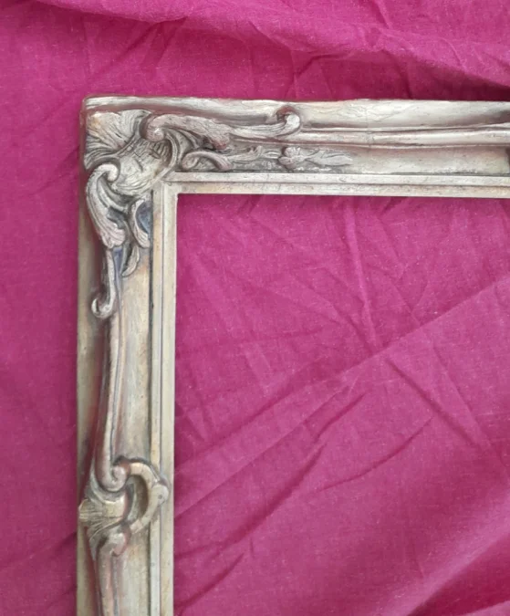 CO23/81 Cadre en bois sculpte, XIX siècle