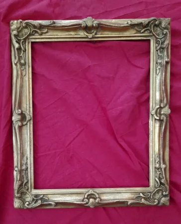 CO23/81 Cadre en bois sculpte, XIX siècle