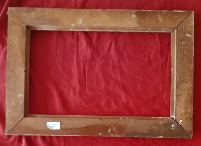 N°CO23/76 Cadre  sculpte en bois XIX
