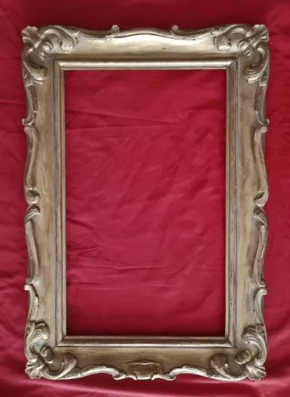 N°CO23/76 Cadre  sculpte en bois XIX
