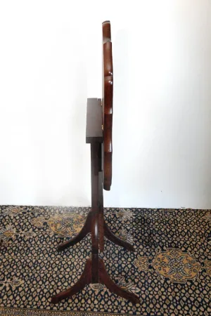Rare petite table de salon  Epoque Napoléon III