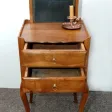 Petit meuble de salon avec ecran en noyer 18 eme