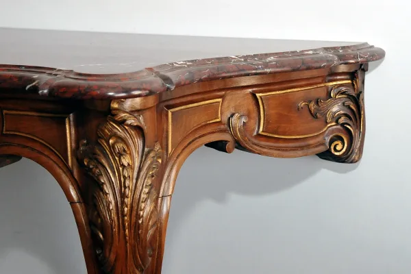 Console dapplique en noyer  , recouvert marbre rouge griotte