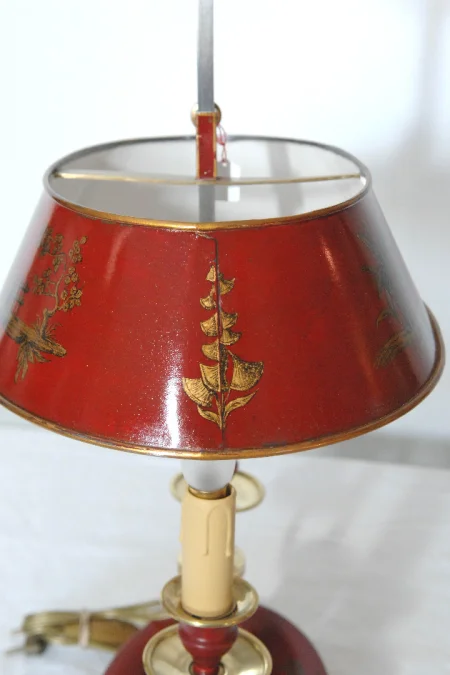 Lampe  Bouillotte a décor de personnages Chinois